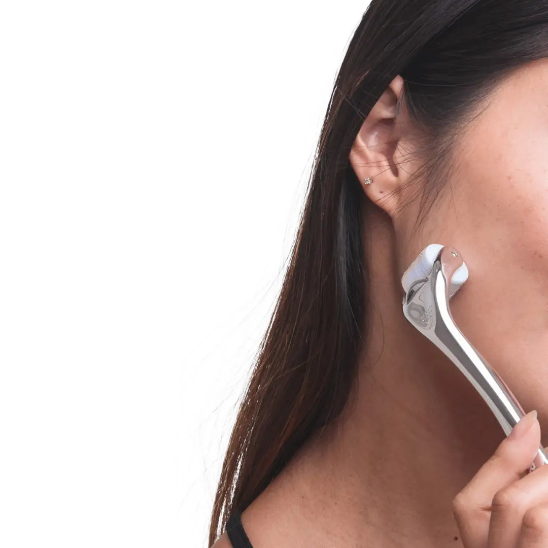 Let It Roll Stainless Steel at Home Microneedle Roller PURE SOL.