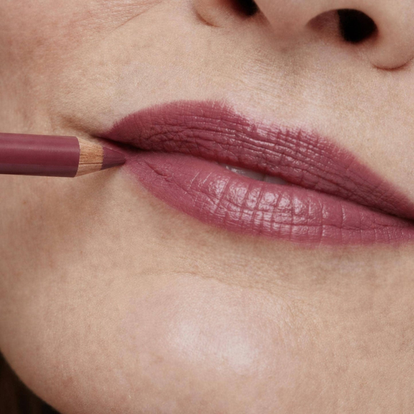 Vegan Lip Liner Fitglow Beauty