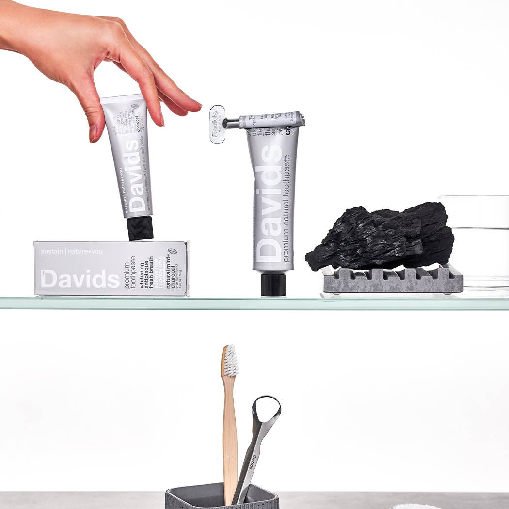 Davids premium toothpaste  /  charcoal+peppermint Davids Health Sciences, Inc