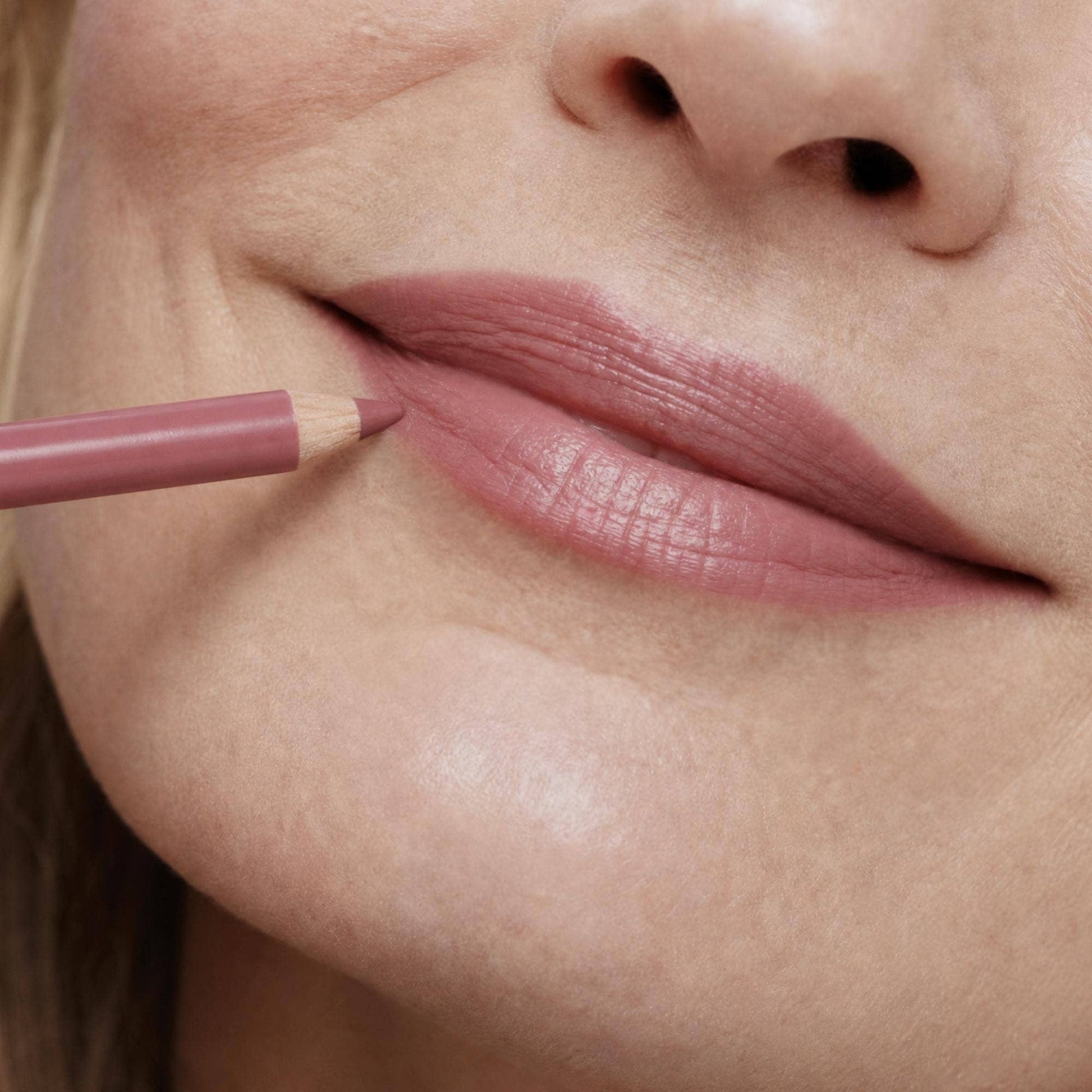Vegan Lip Liner Fitglow Beauty
