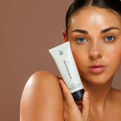 SPF 50 Natural Tinted Moisturiser: Medium-Dark Avocado Zinc